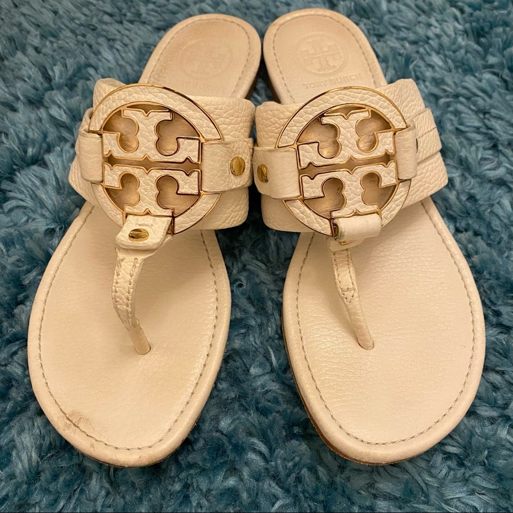 Tory Burch Leather Amanda Flat T-Shaped Thong Sandal